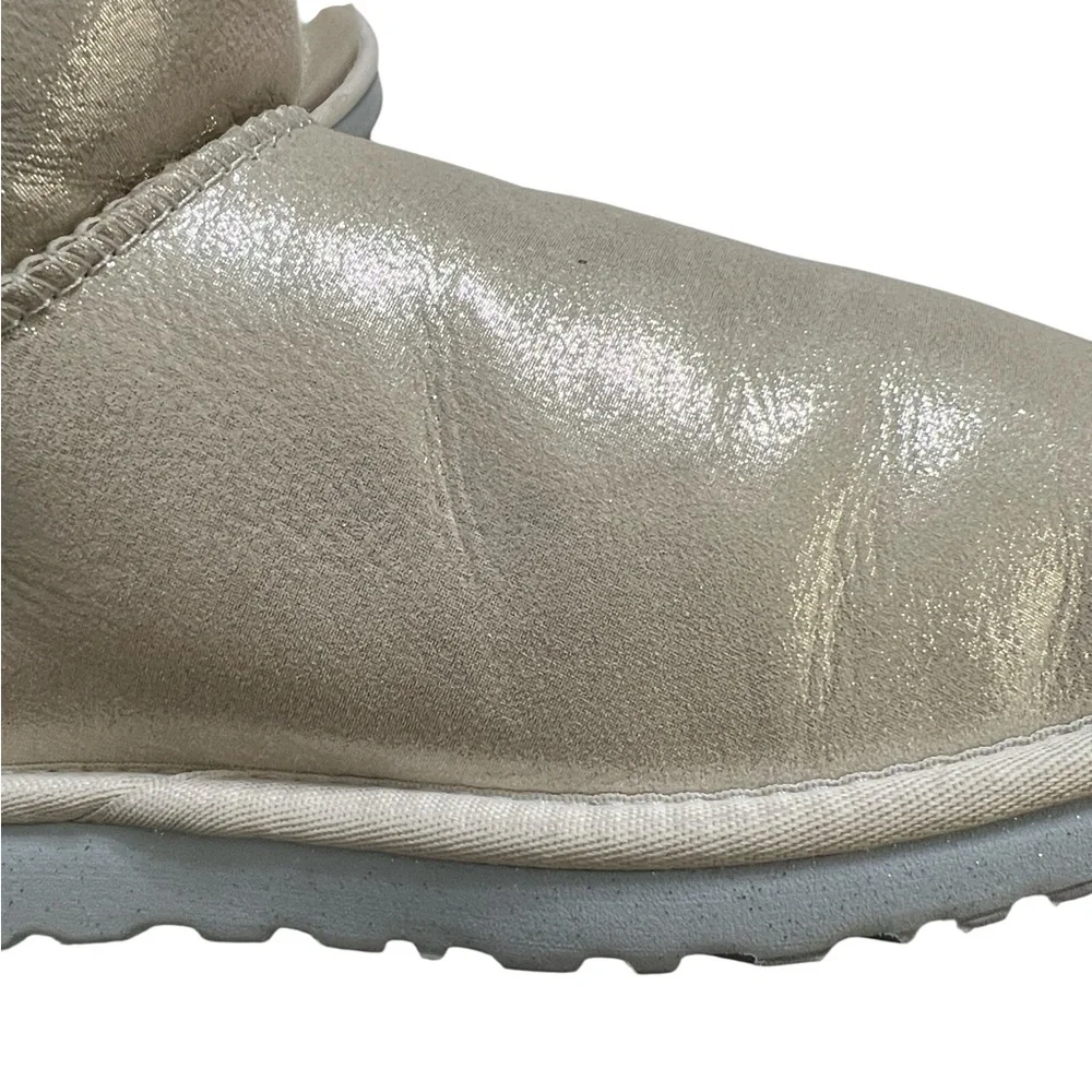 UGG Bailey Button Bling Boots Size 8